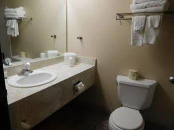Fairbridge Express Motel Milford